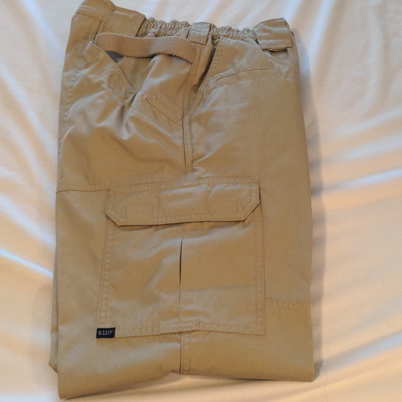 5.11 Tactical cargo pants size 8 - Picture 3 of 9